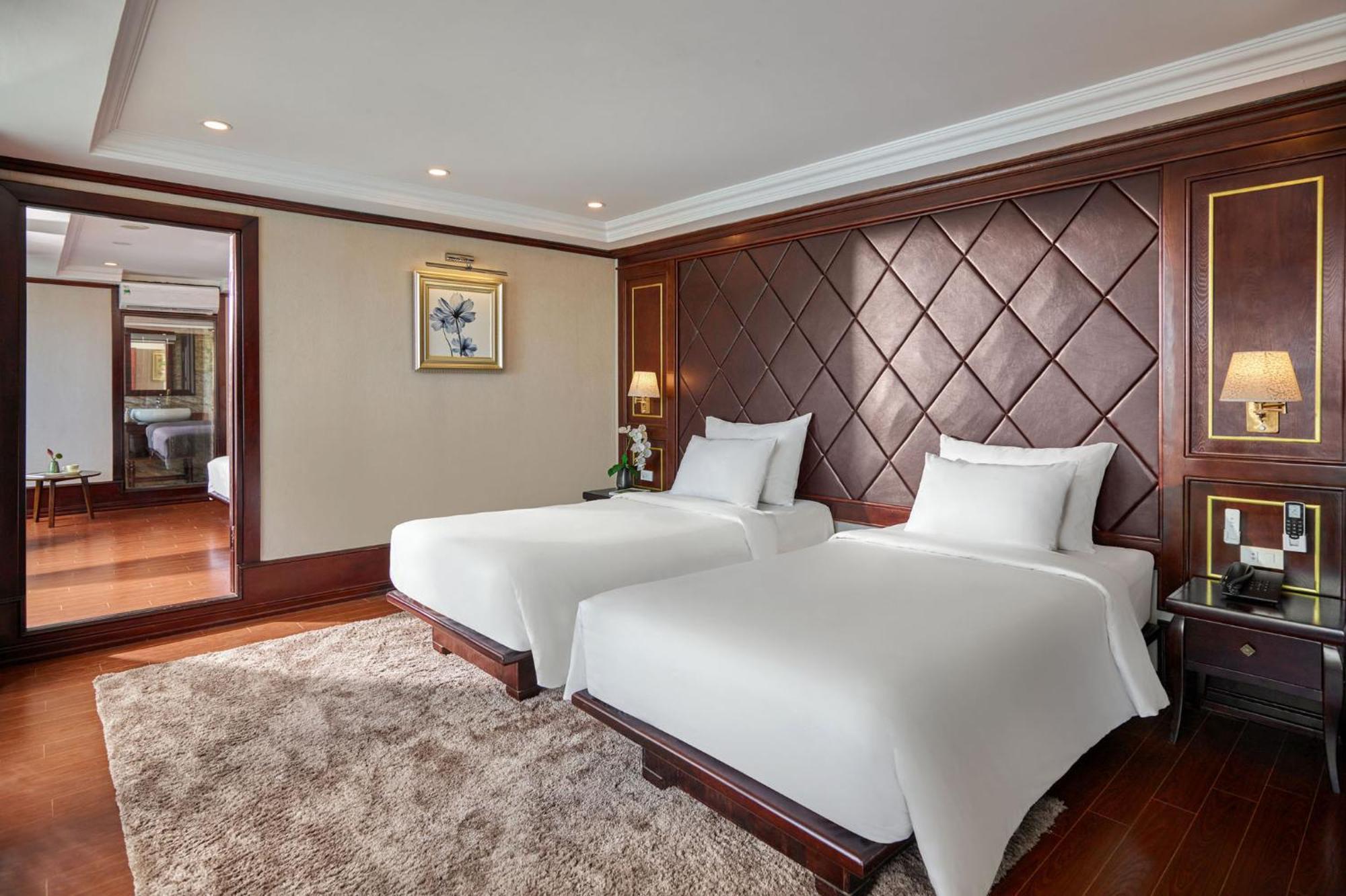 Le Journey Elegance Cruise Hotel Ha Long Bagian luar foto