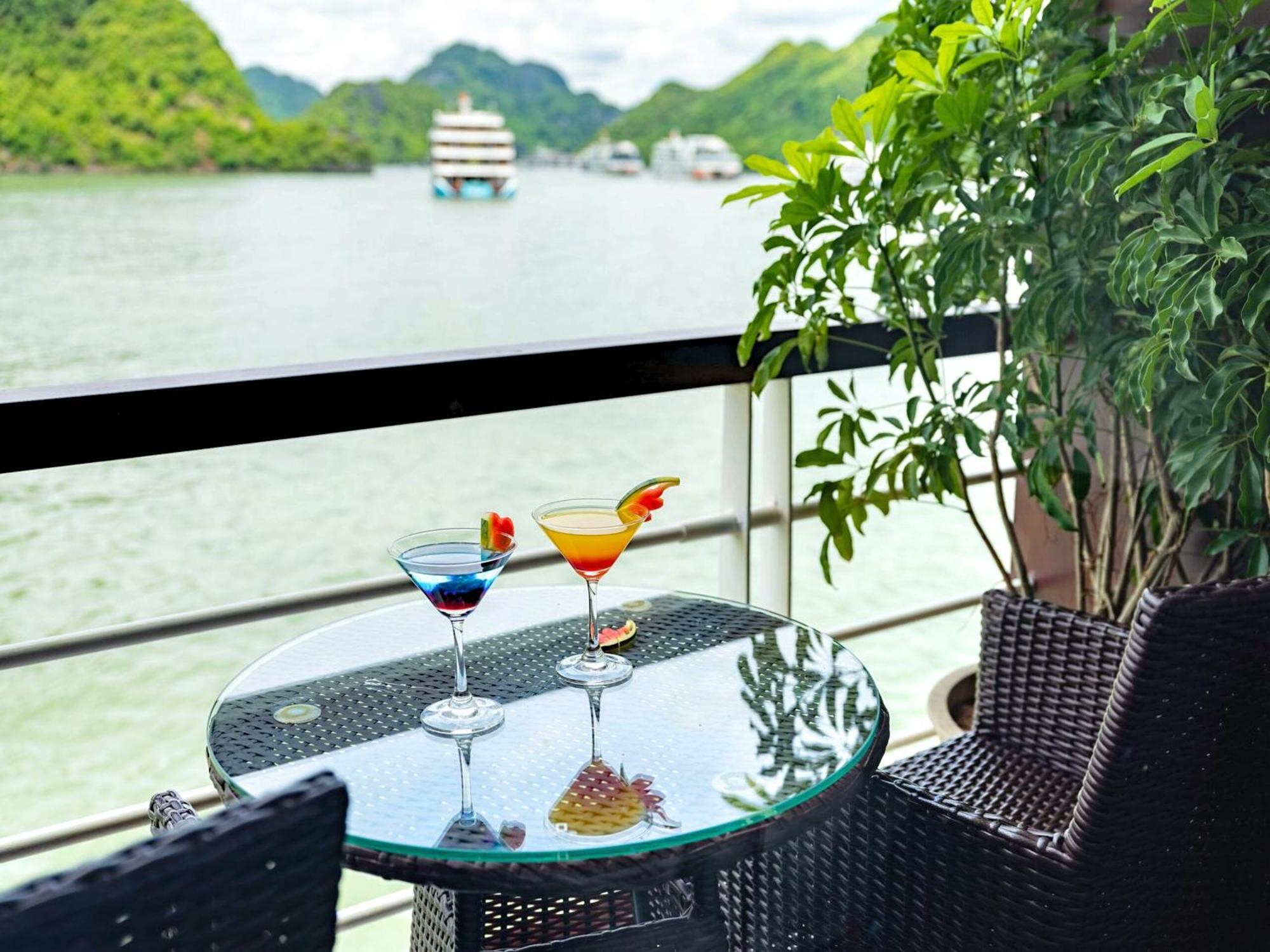 Le Journey Elegance Cruise Hotel Ha Long Bagian luar foto