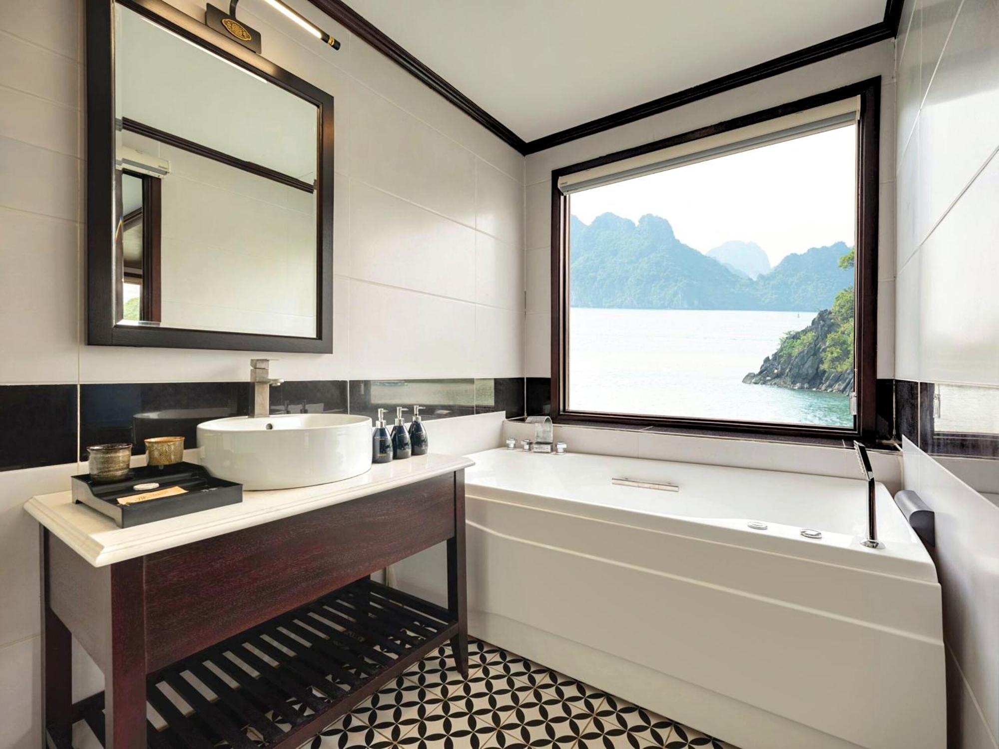 Le Journey Elegance Cruise Hotel Ha Long Bagian luar foto