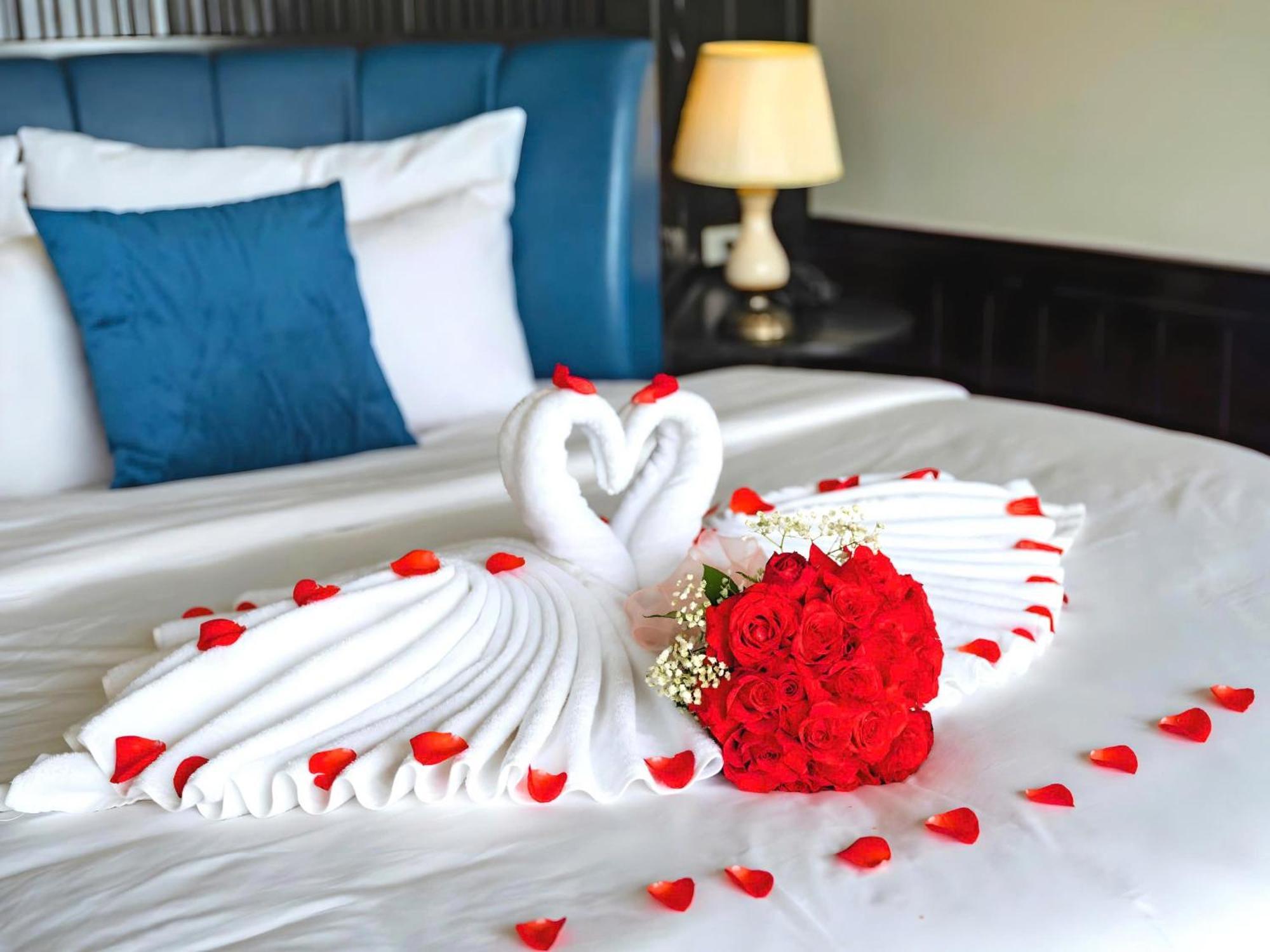 Le Journey Elegance Cruise Hotel Ha Long Bagian luar foto