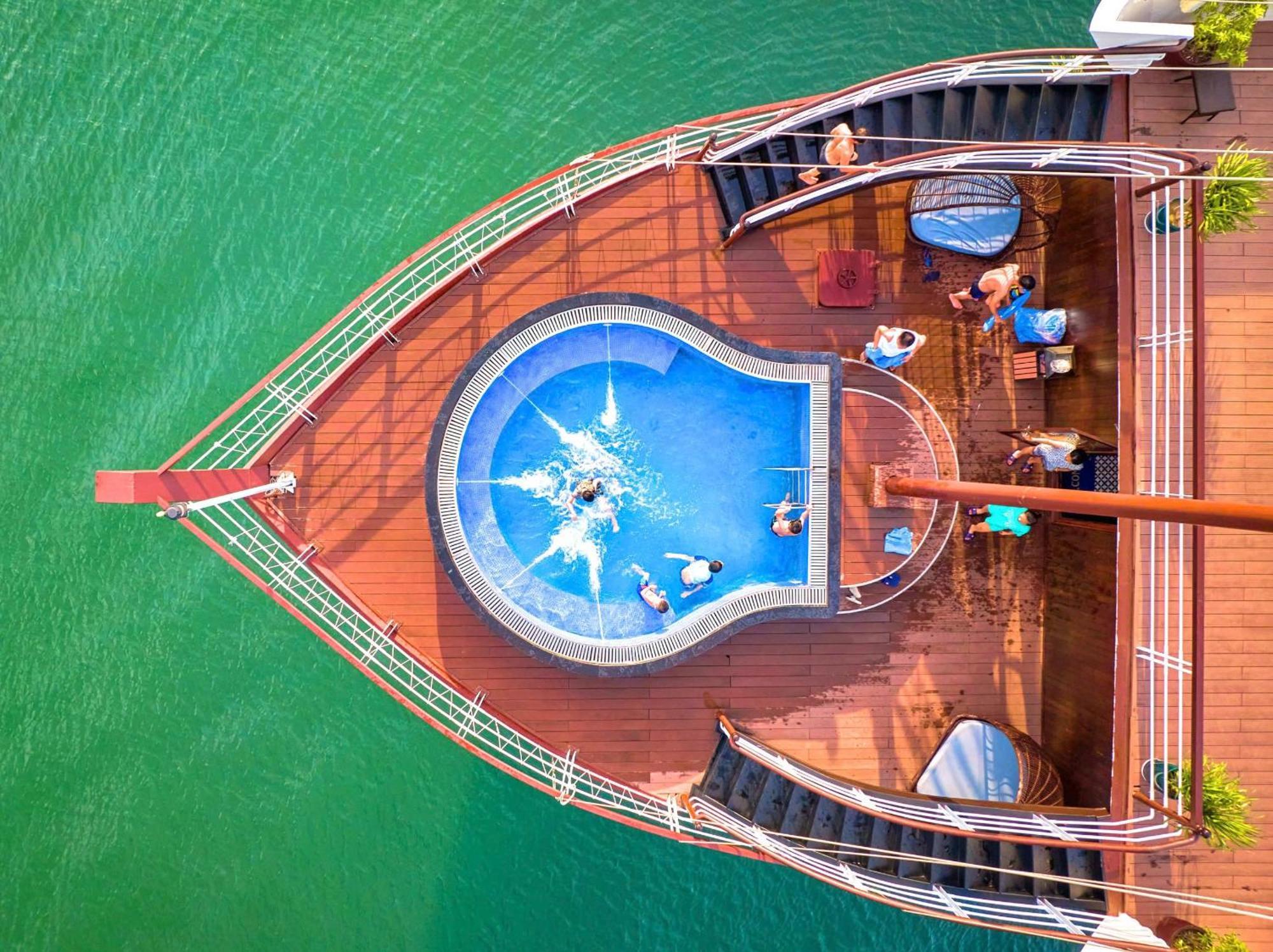 Le Journey Elegance Cruise Hotel Ha Long Bagian luar foto